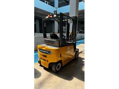 Jungheinrich 1.8 Ton 5 Metre Akülü Forklift - 6