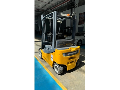 Jungheinrich 1.8 Ton 5 Metre Akülü Forklift - 3