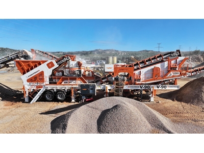 200-250 Ton / Saat Kapasiteli Mobil Dik Milli Darbeli Kırıcı Mobil Konkasör - 4