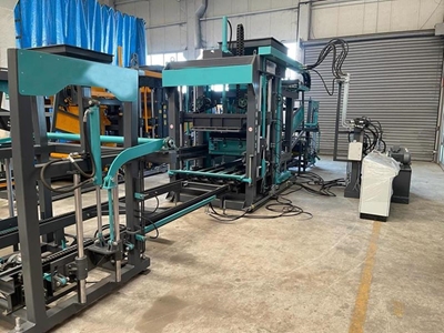 Vollautomatische Betonpflaster- und Blockmaschine - 6