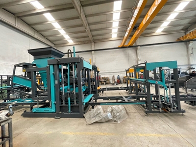Pres Başı 42 Blok Kapasiteli Beton Parke Makinesi - 3