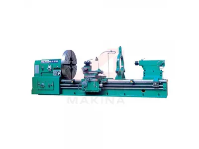 2500 Mm (130 Mm Chuck) Universal Heavy Duty Lathe Machine