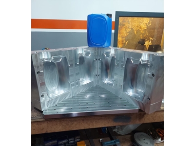 Plastic Injection Mold Manufacturing - 0