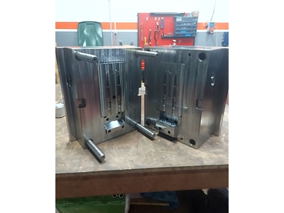 Plastic Injection Mold Manufacturing - 2