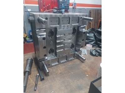 Plastic Injection Mold Manufacturing (4) - 6