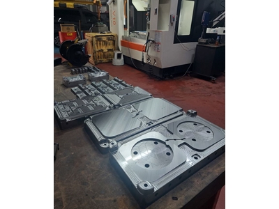 Plastic Injection Mold Manufacturing (4) - 2