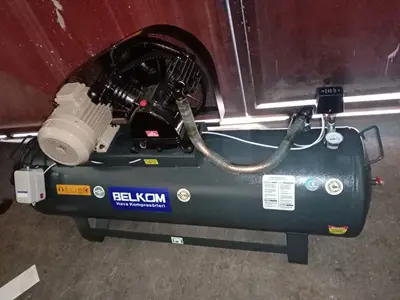 300 Liter, 12 Bar 5.5 Hp Domestic Engine Zero Guaranteed Compressor