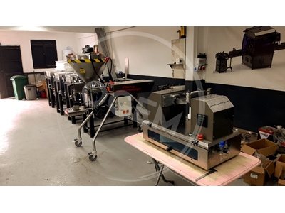 5 Litre Double Head Acid/Caustic Semi-Automatic Packaging Filling Machine - 3
