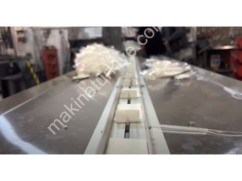 Snack Reverse Conveyor Packaging Machine