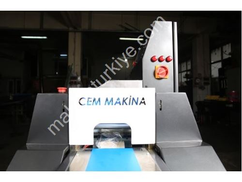 Reverse Conveyor Packaging Machine