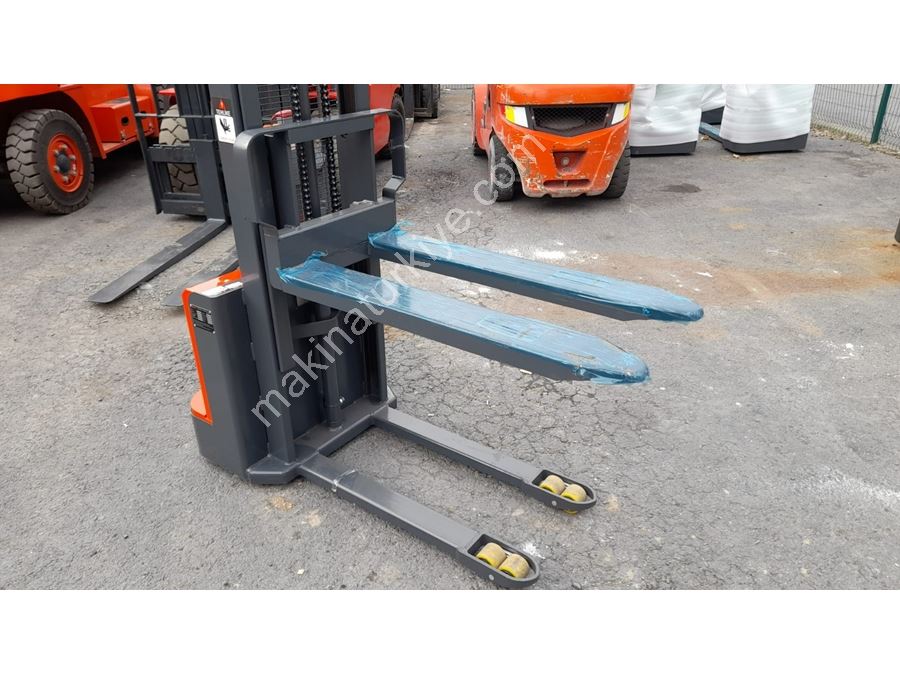 1.5 Ton (3500 mm) Akülü İstif Makinası
