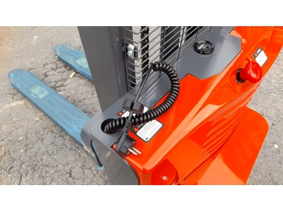 1.5 Ton (3500 mm) Akülü İstif Makinası - 13