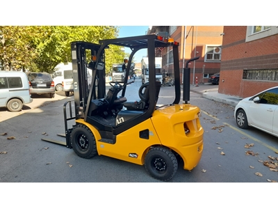 3 Ton Euro 5 Motorlu Dizel Forklift - 18