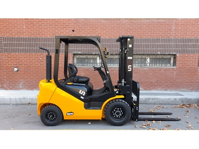 3 Ton Euro 5 Motorlu Dizel Forklift - 0