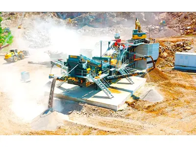 Pro-150 Mobile Sieb- und Brechanlage mit Wobbler Feeder