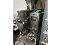 Vertical Filling And Packaging Machine