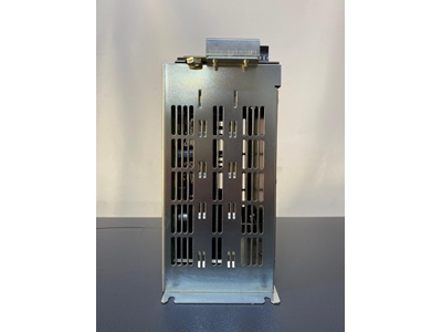 Yaskawa JZNC-YSU01-1E Unité de sécurité des systèmes d'automatisation et de robotique Unité de contrôle de sécurité - 1