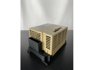 Yaskawa SGDR-SDA710A01B Otomasyon ve Robotik Sistemleri Servo Sürücü Kontrol Ünitesi