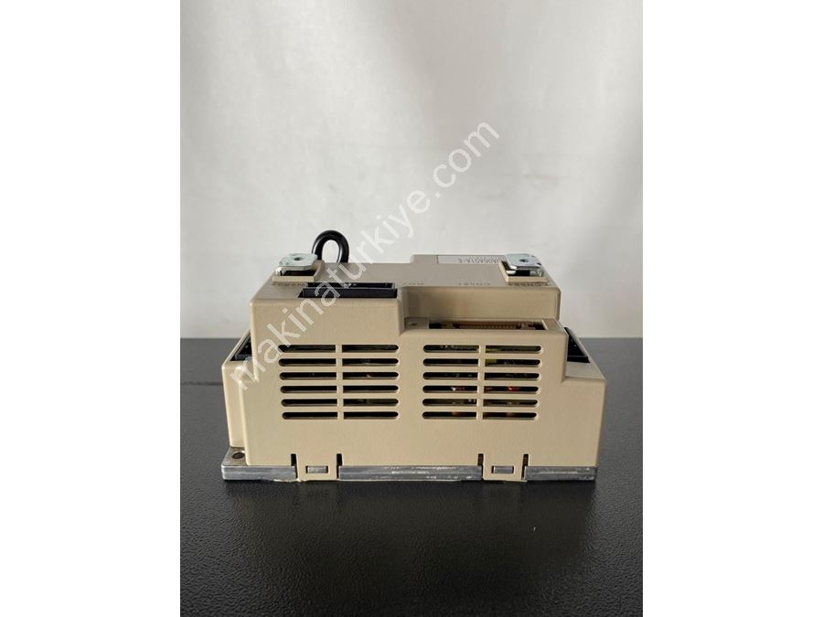 Yaskawa SRDA-SDA06A01A-E Automation and Robotics System Servo Drive Controller