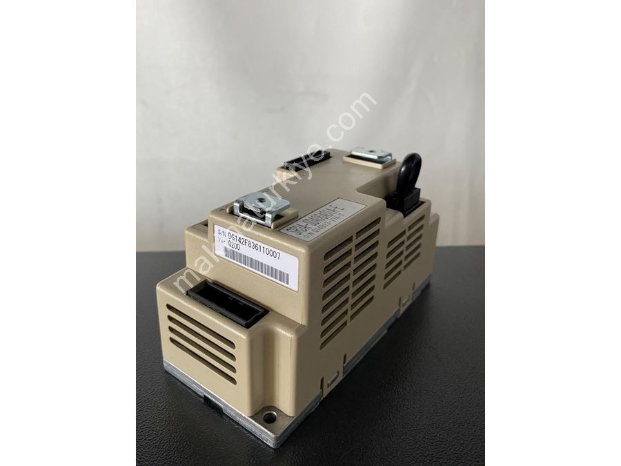 Yaskawa SRDA-SDA06A01A-E Automation and Robotics System Servo Drive Controller