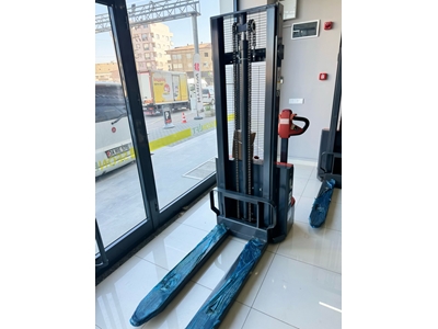 1.5 Ton Ekonomik Seri İstif Makinesi - 3