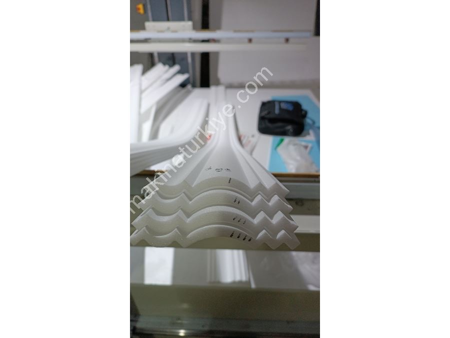 3000 mm/Dakika Eps Xps Strafor CNC Kesim Makinesi