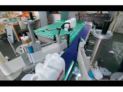 Adblue oder Frostschutzmittel 5lt-10lt 6 Düsen Flüssigkeitsfüllmaschine und Verschließmaschine - 9