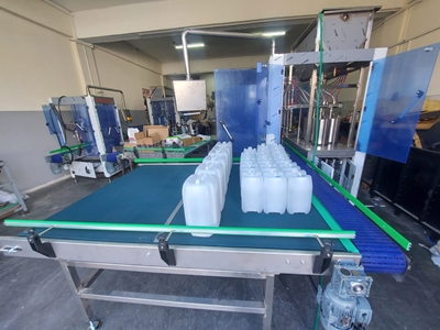 Adblue oder Frostschutzmittel 5lt-10lt 6 Düsen Flüssigkeitsfüllmaschine und Verschließmaschine - 7