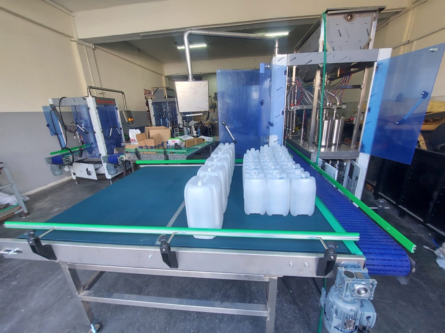 Adblue oder Frostschutzmittel 5lt-10lt 6 Düsen Flüssigkeitsfüllmaschine und Verschließmaschine