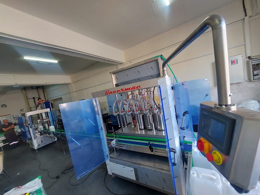 Adblue oder Frostschutzmittel 5lt-10lt 6 Düsen Flüssigkeitsfüllmaschine und Verschließmaschine