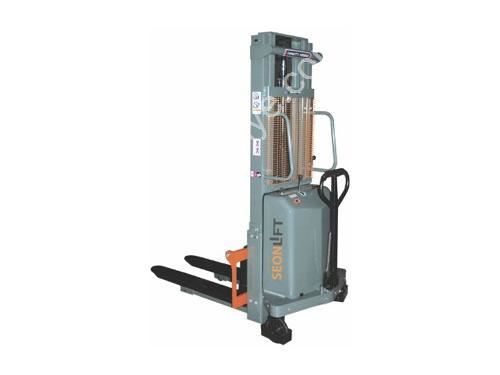 Semi-Electric Stacker with Platform 1 Ton 3 Meters