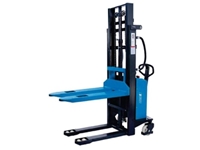 1.5 Ton 3000 Mm Semi Electric Stacker - 2