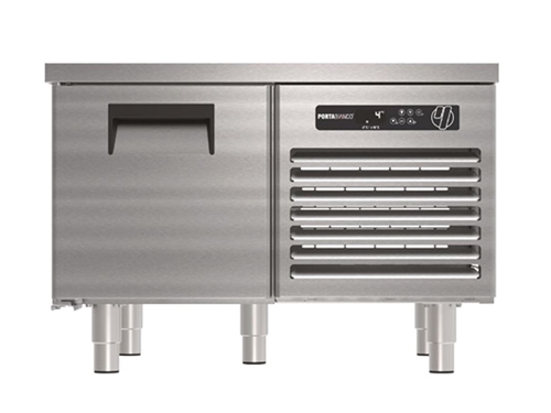 Холодильник с одним отделением для установки под стол