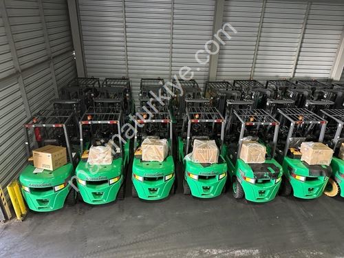 Lonking 3 Ton 4.5M Triplex Lityum Akülü Forklift