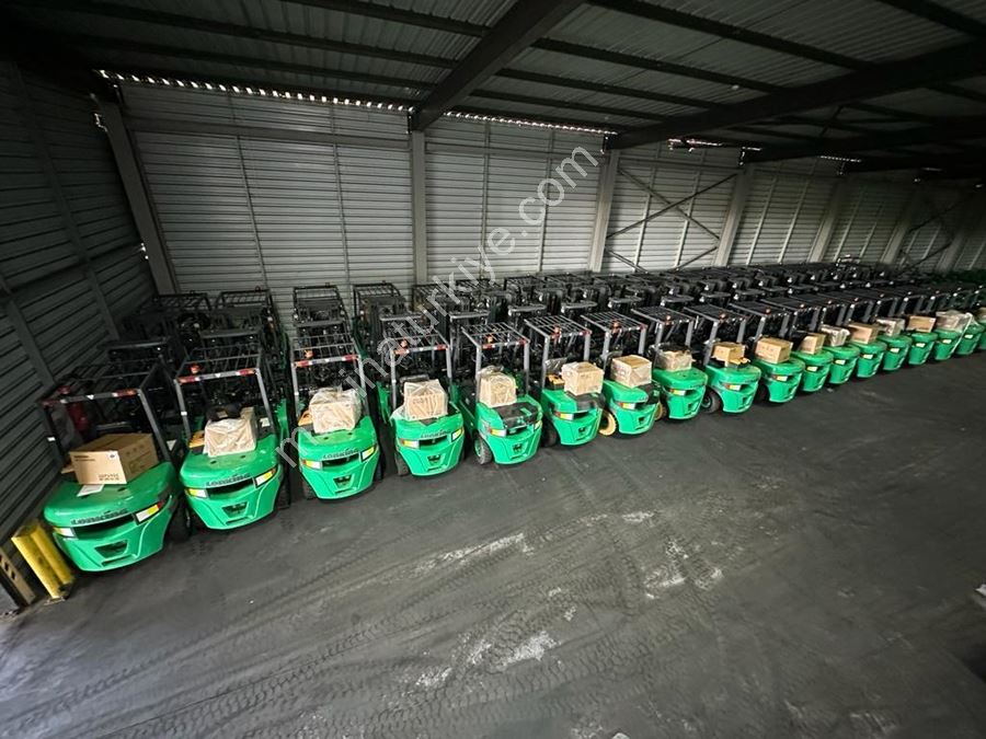 Lonking 3 Ton 4.5M Triplex Lityum Akülü Forklift