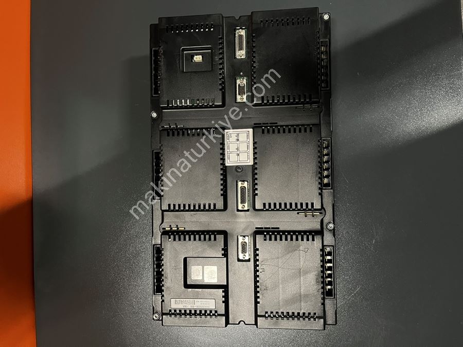 ABB 3HAC025338-006 D6 3W 3V Robot Servo Sürücü Kontrol Ünitesi