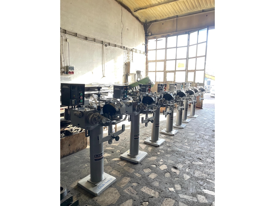 Tam Otomatik Kopyeli Ve Hız Devir Ayarlı Çift Motorlu Şerit Testere Bileme Makinası