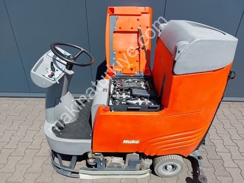 Hako B750r Rider Scrubber Dryer