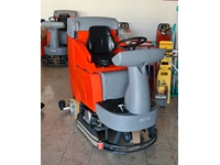 Hako B750r Rider Scrubber Dryer - 2