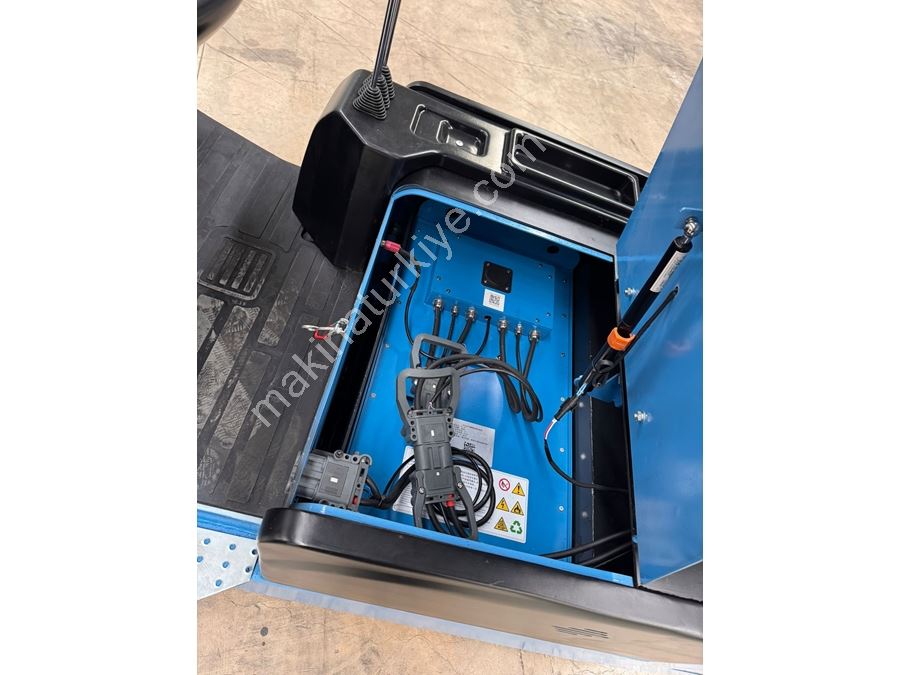 2.0 Ton 4.5 Metre Tripleks Lityum Akülü Forklift