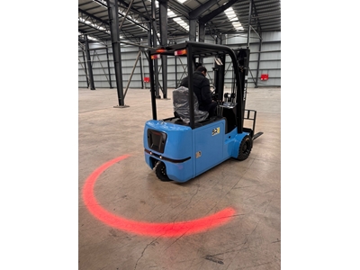 2.0 Ton 4.5 Metre Tripleks Lityum Akülü Forklift - 5
