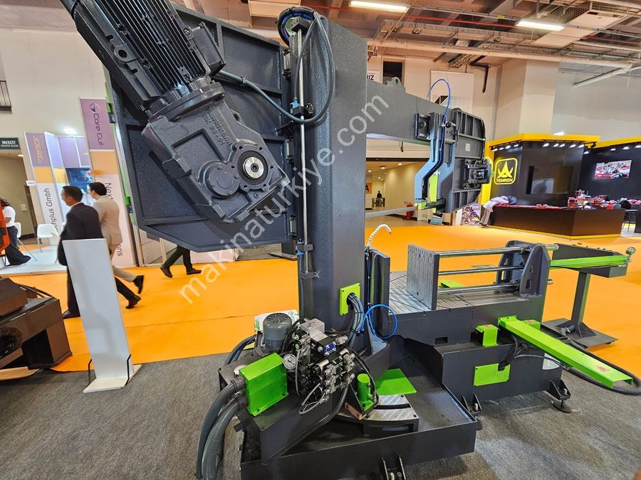 Cronoss 580X1050 Çift Yön Açılı Yarı Otomatik Sütunlu Şerit Testere