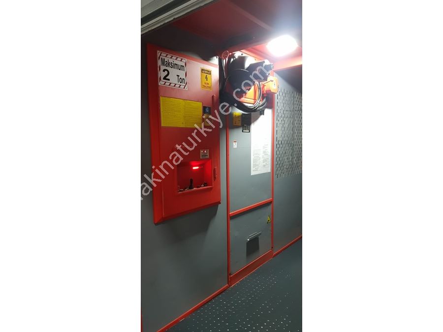 2000 Kg 36 Meters / Min Exterior Freight And Passenger Elevator