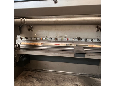 Uğurlu Marka 4 Mt X 300 Ton Nc Hidrolik Abkant Pres - 2