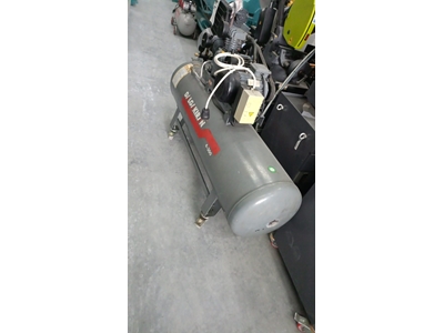 Dalgakıran Hava Kompresörü 300 Lt 2.El - 0