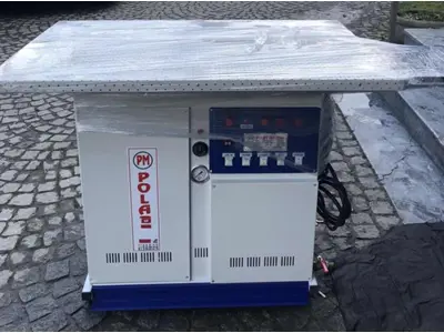 Широкая утюжка с автономным баком и 4 выходами размером 72,5 x 112 см