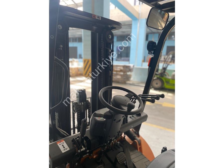 3 Ton 4500 mm Dizel Forklift