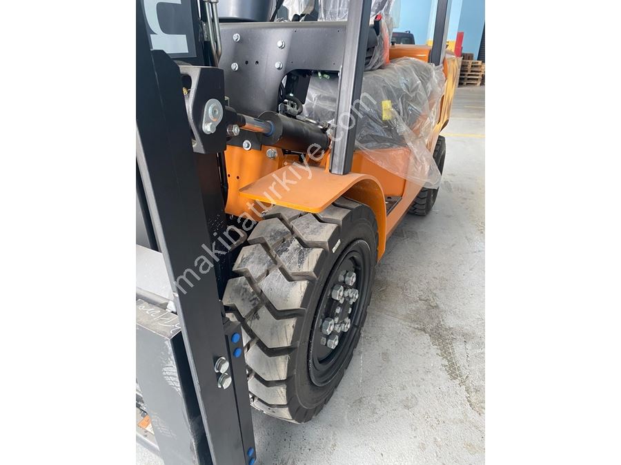 3 Ton 4500 mm Dizel Forklift