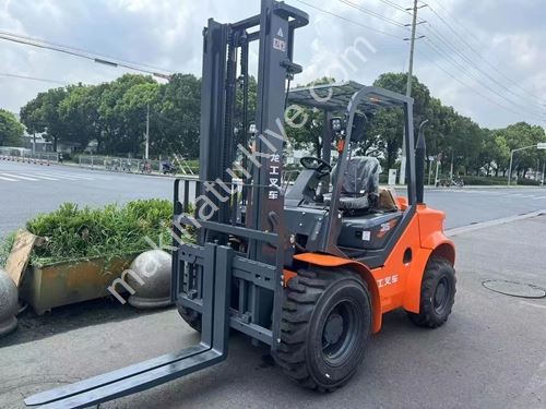 4X4 Lonkıng Arazi Tipi 3.5 Ton Dizel Forklift