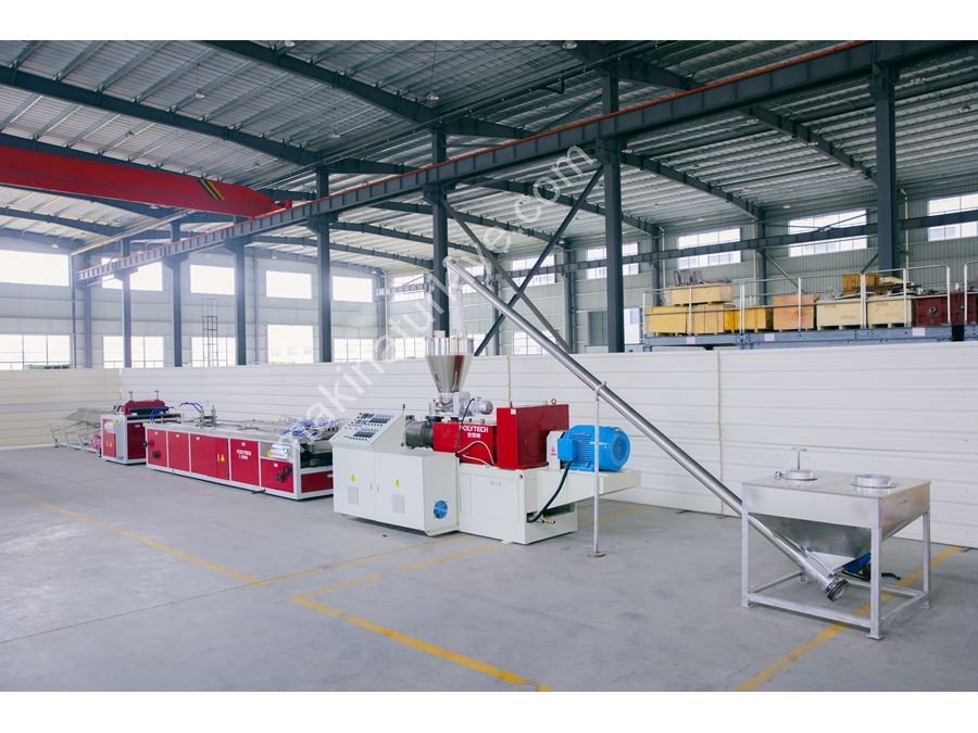 400 mm UPVC Yüksek Performanslı PVC Pencere Profil Ekstrüzyon Hattı